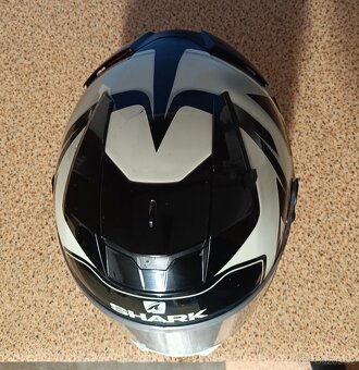 Prodám helmu SHARK SPEED-R - 5