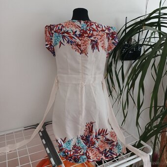 Dámské letní šaty M 38 - 5