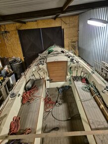 závodní plachetnice, Akros 75 - 5