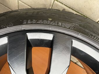 SUZUKA orig.VW 5x112 8jx19 ET 47 225 45 R19 letne - 5