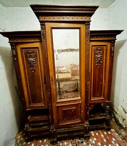 Dřevěná skříň z roku 1880 - 5
