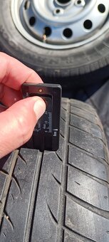 Prodám 4 pneumatiky Kia Picanto s plechovými disky - 5