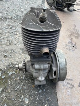 Motor Jawa 250 speciál - 5