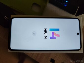 Prodám Xiaomi Redmi Note 9 Pro LTE 128GB zelená - 5