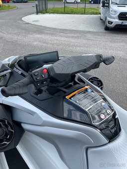Sea Doo GTX LTD 3-up 325hp iDF Audio modrá nebo bílá barva - 5