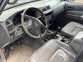 ND / Náhradní díly z Nissan Patrol Y61 Wagon - 5