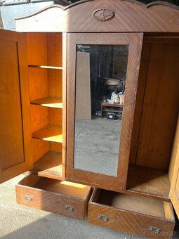 Starožitný nábytek - 5