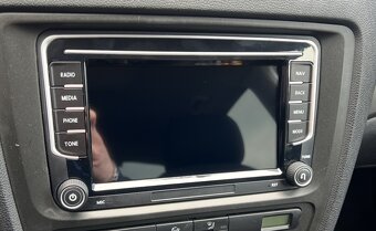 Volkswagen RCD330 Multimedia 2/32GB CarPlay Android BT Wi-Fi - 5