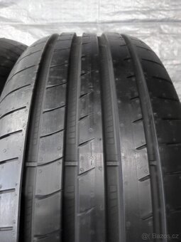 2xletní pneu 225/45/19.Runflat.Goodyear. - 5