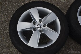 Š.Octavia III+IV- Zánovní 16 orig. Alu disky+ 205/55R16 letn - 5