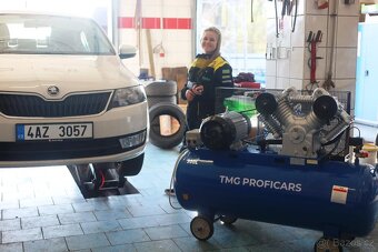 Vzduchový čtyřpístový kompresor 300l, 1200 l/min, 12.5 Bar - 5