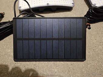 Solární LED lampa s detektorem - 5