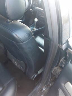 Audi S4 A4 combi B5 sedadla interiér sedačky - 5