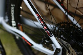 CTM Rascal 2.0 matná šedá/červená 27.5" - M/17“ - 5