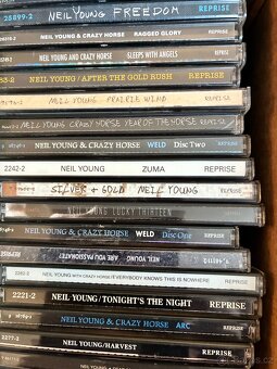 Neal young 19 cds disks like new. - 5
