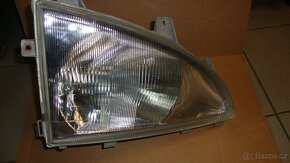 AVIA D60-D120 Přední světlomet - 5