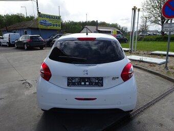 Peugeot 208 1,6 e-HDi - 5