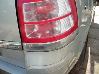 Opel Zafira B 1,9CDTI 16V - náhradní díly - 5