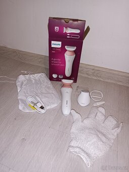 Dámský holicí strojek Philips Lady Shaver 6000 - 5