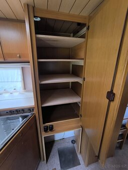 Chata na kolech - dvouosý karavan Dethleffs - 5
