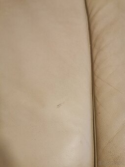 Kožený rozkládací gauč s úložným prostorem - 5