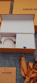 Krabice a stuhy Louis Vuitton - 5