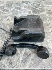 starý telefon na kličku - 5