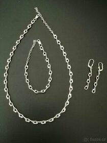Stříbrný náhrdelník s náramkem a naušnicemi - 5