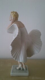 soška Marilyn Monroe , Baletka DUX - 5