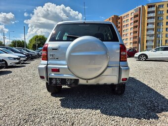 Toyota RAV4 2.0D-4D,85KW,4x4,KLIMA,BEZ KOROZE,R.V.2005 - 5