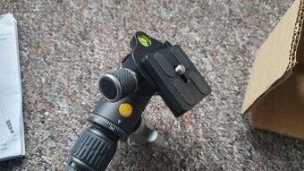 VANGUARD VESTA TB204 CB - karbonový stativ s kulovou hlavou - 5