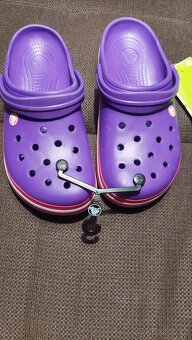 Dámské pantofle zn. Crocs, vel. 42 - 5
