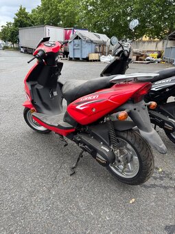 Skútr Loncin 50cc 2T - 5