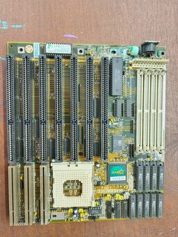 historické základní desky, 386 socket 3, socket 7, RAM - 5