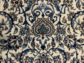 Perský luxusní koberec NAIN 305x200 - 5