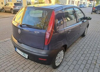 Fiat Punto 1,2 i benzín manuál 44 kw - 5