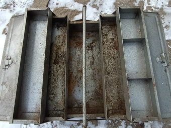 Plechová bedna na nářadí - 5