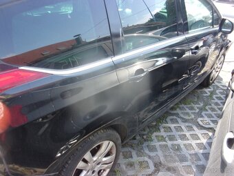 Peugeot 5008 2,0 HDi 150 - 5