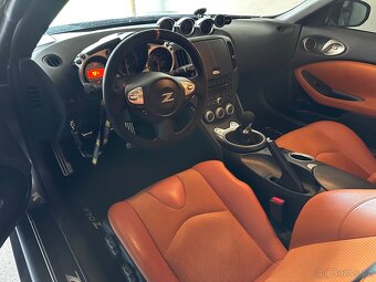 Nissan 370z - 5