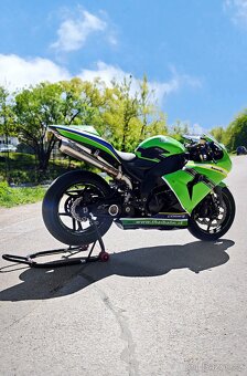 Kawasaki ZX10r - 5