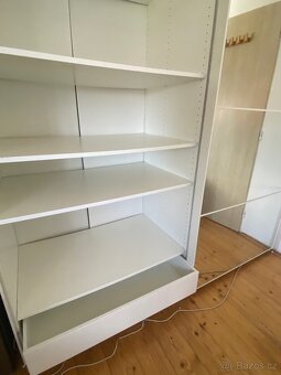 Bíla skříň IKEA - 5