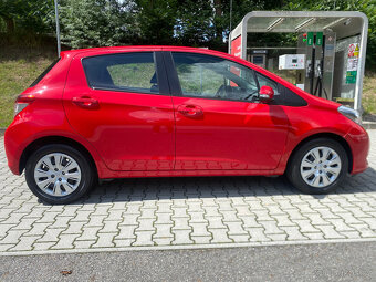 TOYOTA YARIS 1,3 VTI 73KW ROK 2013 NAJETO JEN 27 TIS.KM - 5