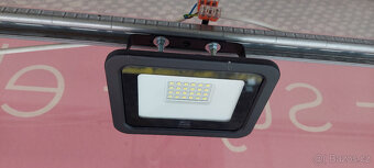 8x LED reflektory 20 W - 5