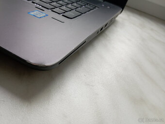 HP ZBook 17 G3-Herní obr 17,3Full HD-Core i7-32g ddr4-ssd - 5