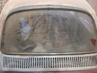 Zadní okno s patinou vw brouk - 5