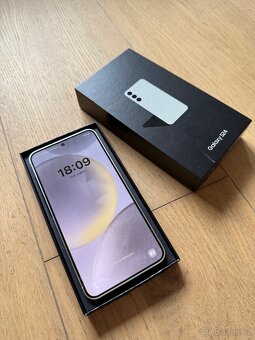 Samsung Galaxy S24 128GB šedý - 5