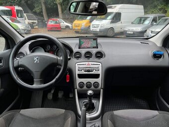 Peugeot 308 1.6 115kW serviska 2010 140 tkm STK 9/27 navi - 5