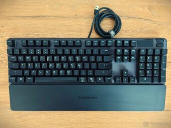 SteelSeries Apex 5 US - 5