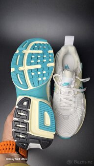 Nike V2K run    39eu - 5