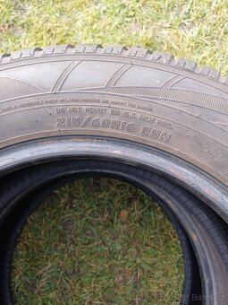 Prodám sadu zimních pneu 215/60R16 - 5